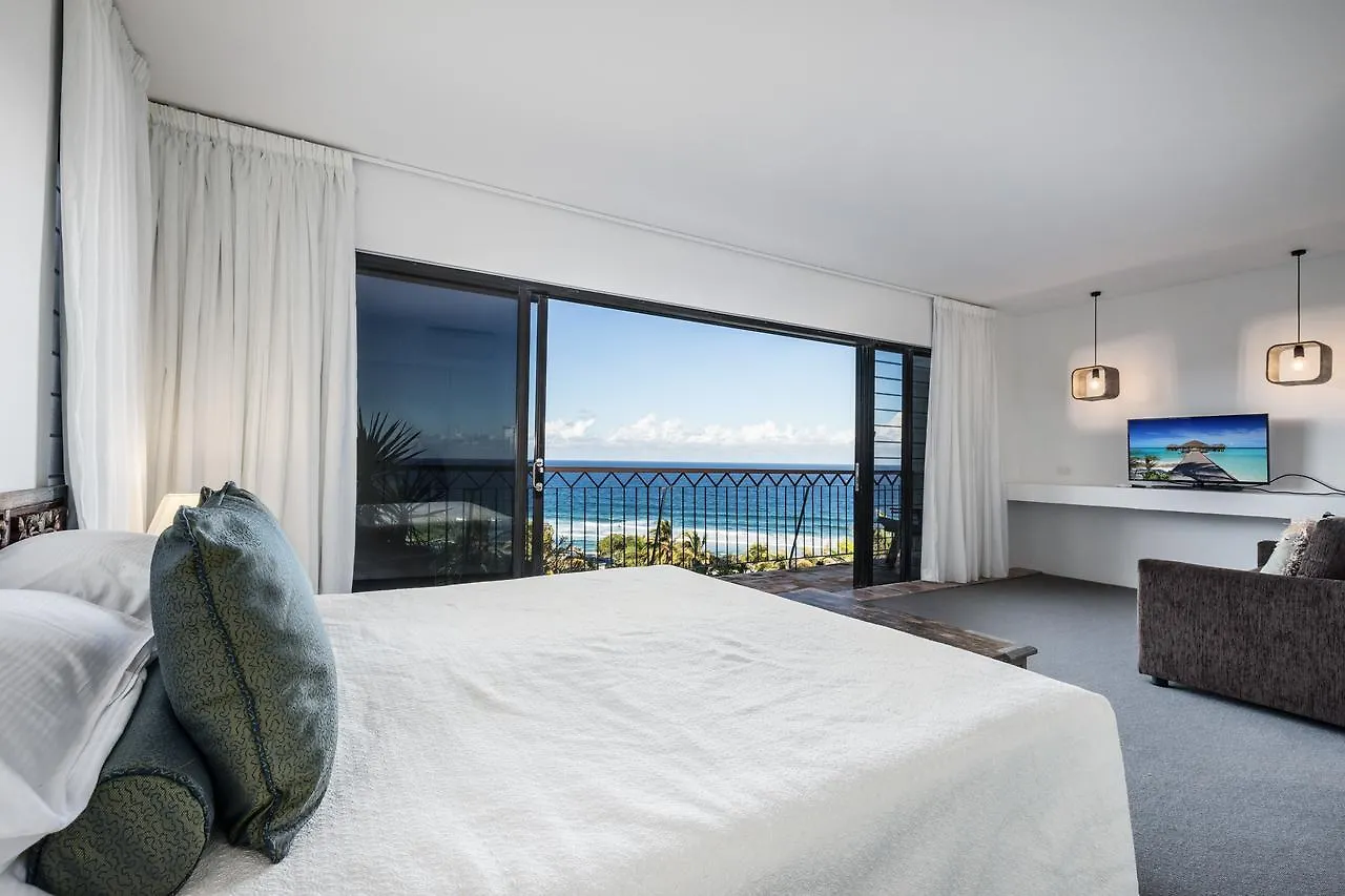 شقة Tuscan Inspired Townhouse Minutes From The Beach صن شاين بيتش أستراليا